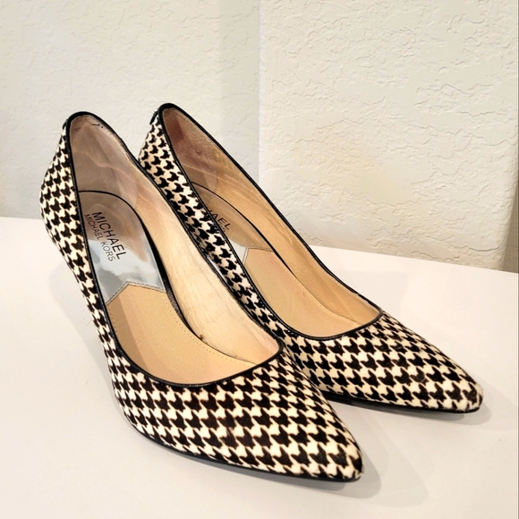 MICHAEL KORS WOMEN'S DOROTHY FLEX PUMP CALF HAIR HOUNDSTOOTH HEELS SIZE 8.5 - Picture 2 of 11